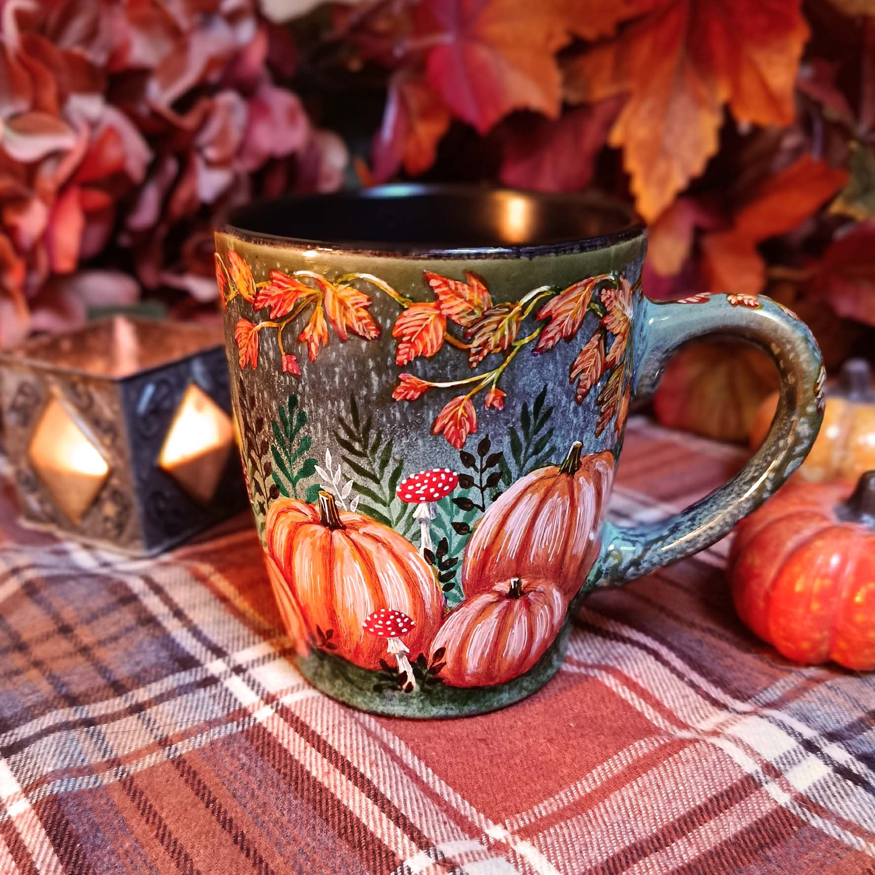 Mug peint à la main : "Festival des citrouilles"