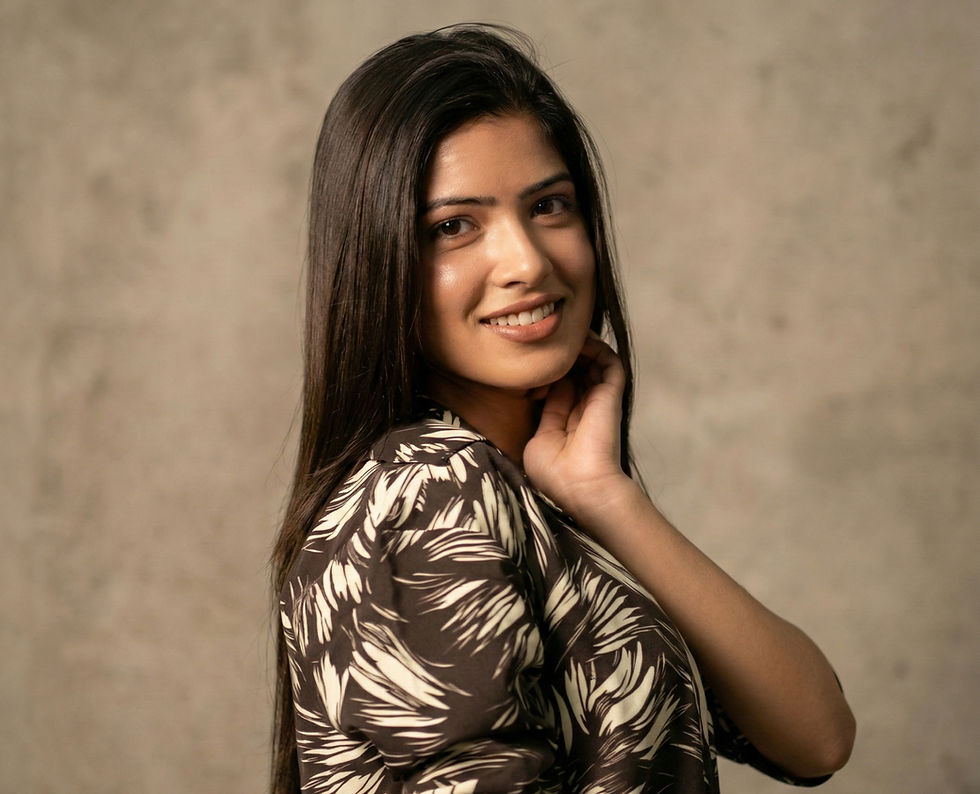 Indoor vs Outdoor Fashion Shoots: Where Do Models Earn More in 2026