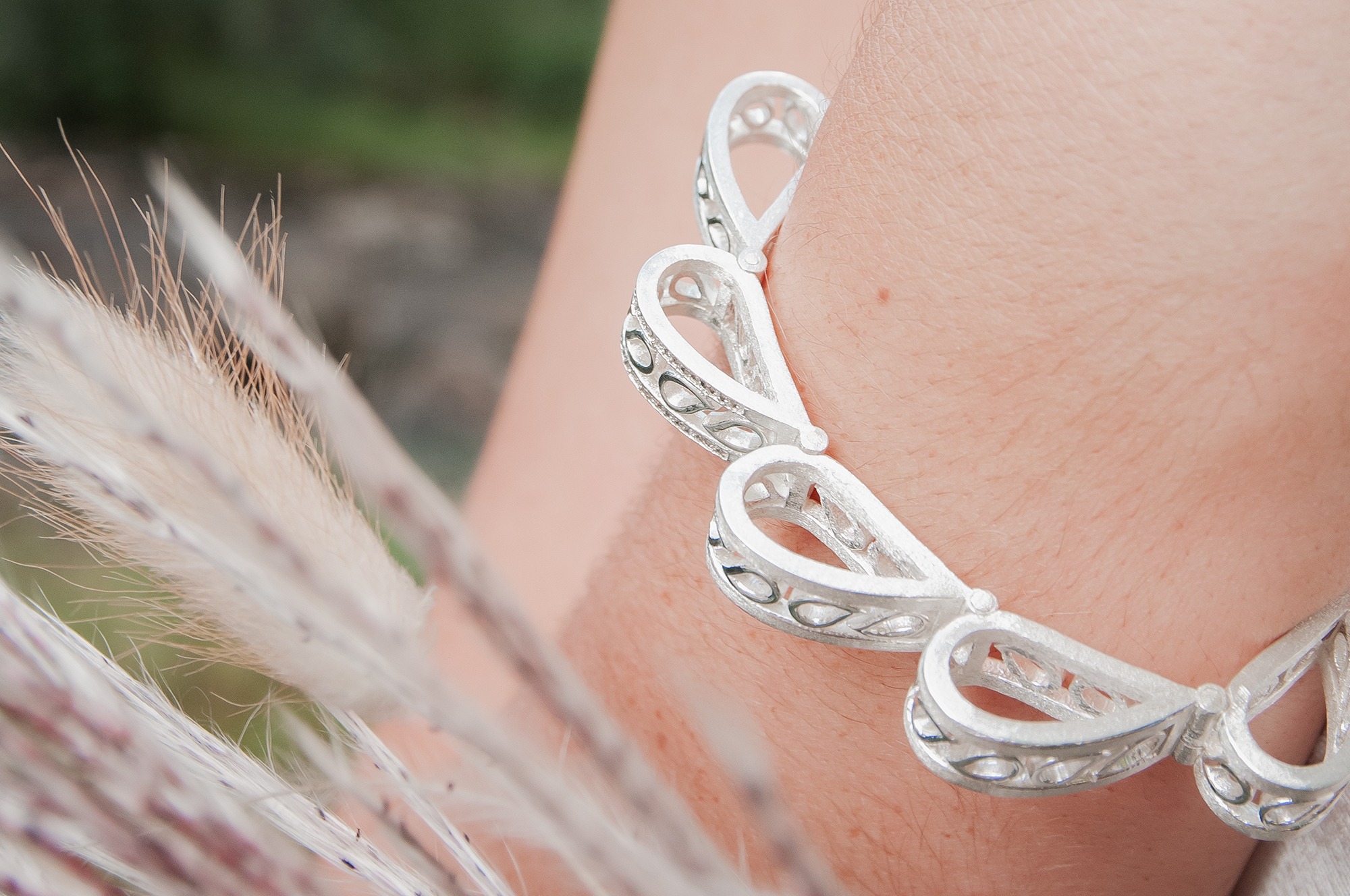 Bracelet en forme de gouttes d'eau