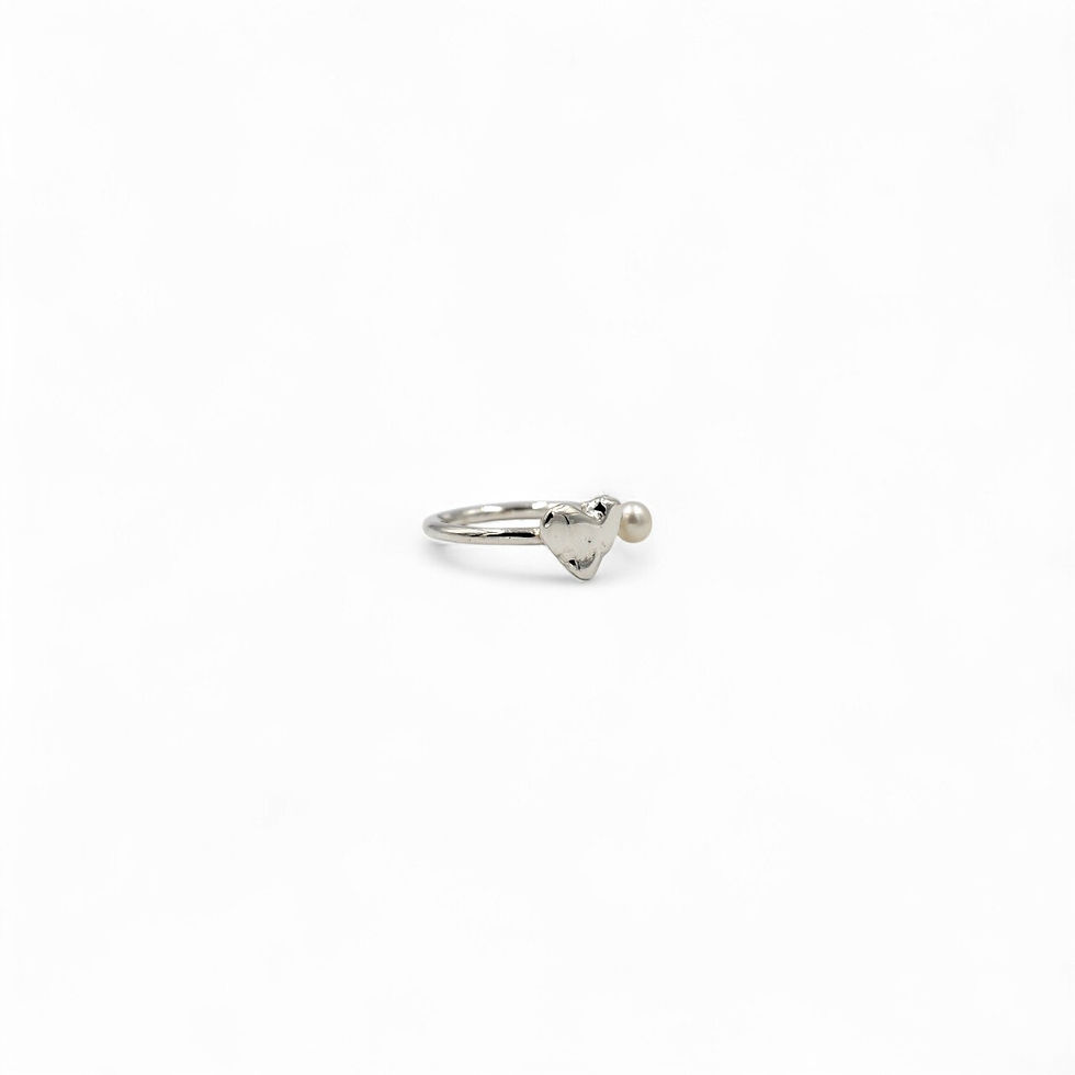 Miniature : Bague minimaliste avec un coeur pépite d'argent avec ou sans perle