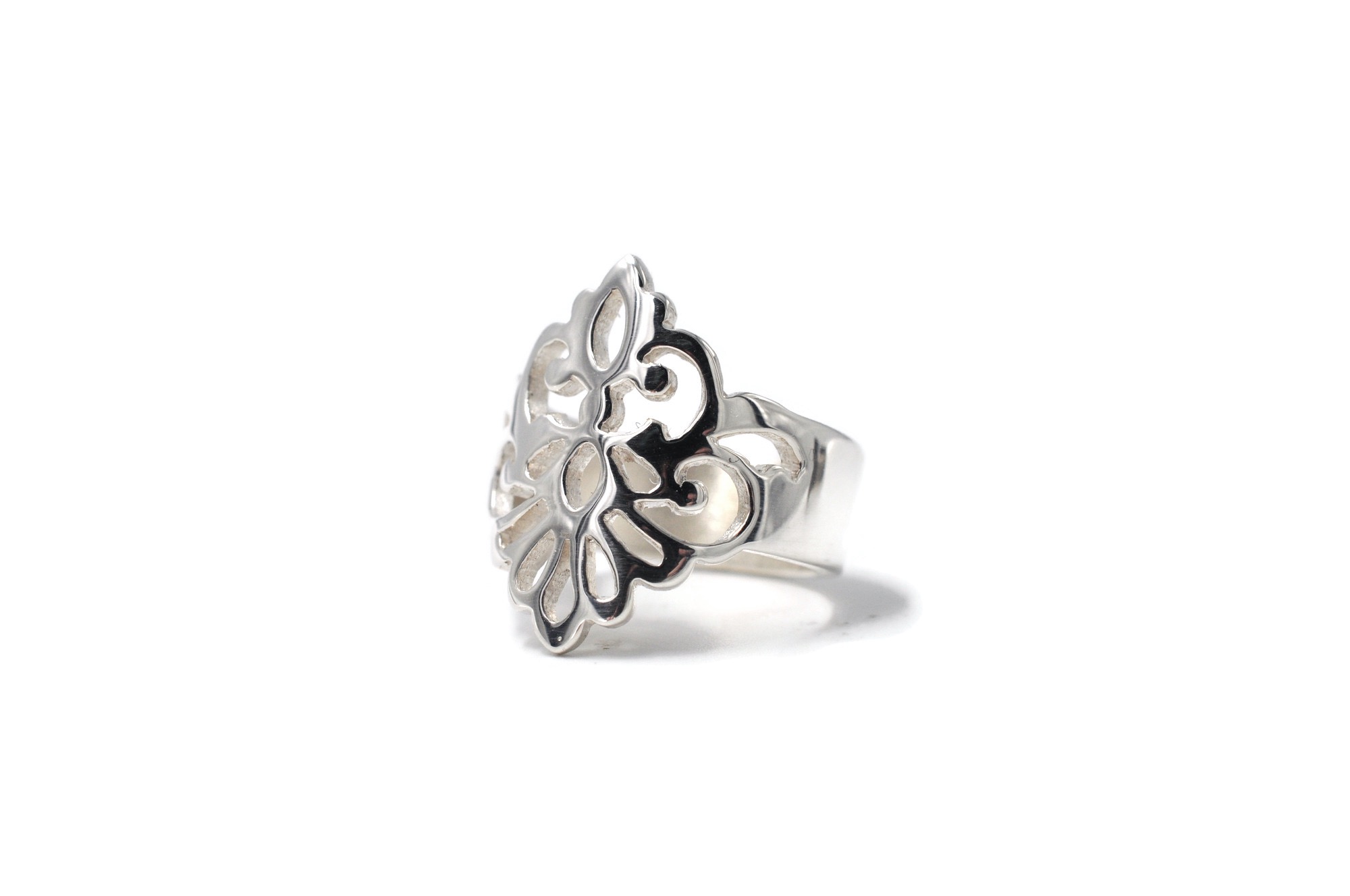 Bague à volutes