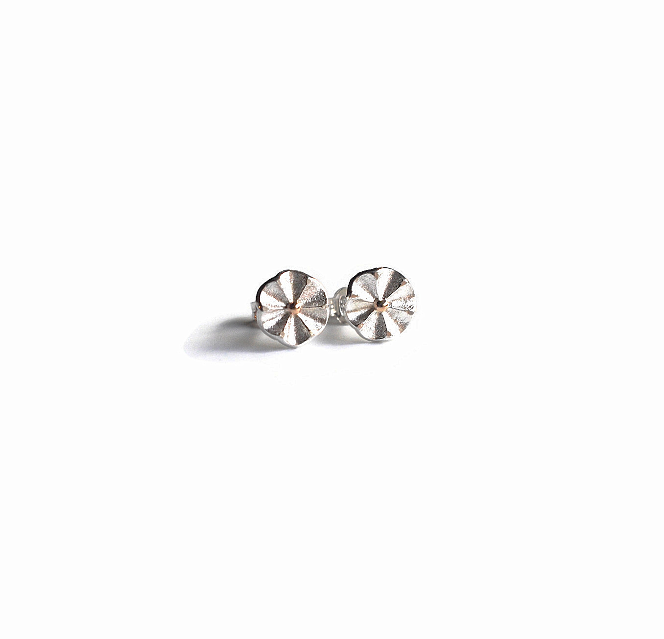 Clous d’oreilles en forme de fleur