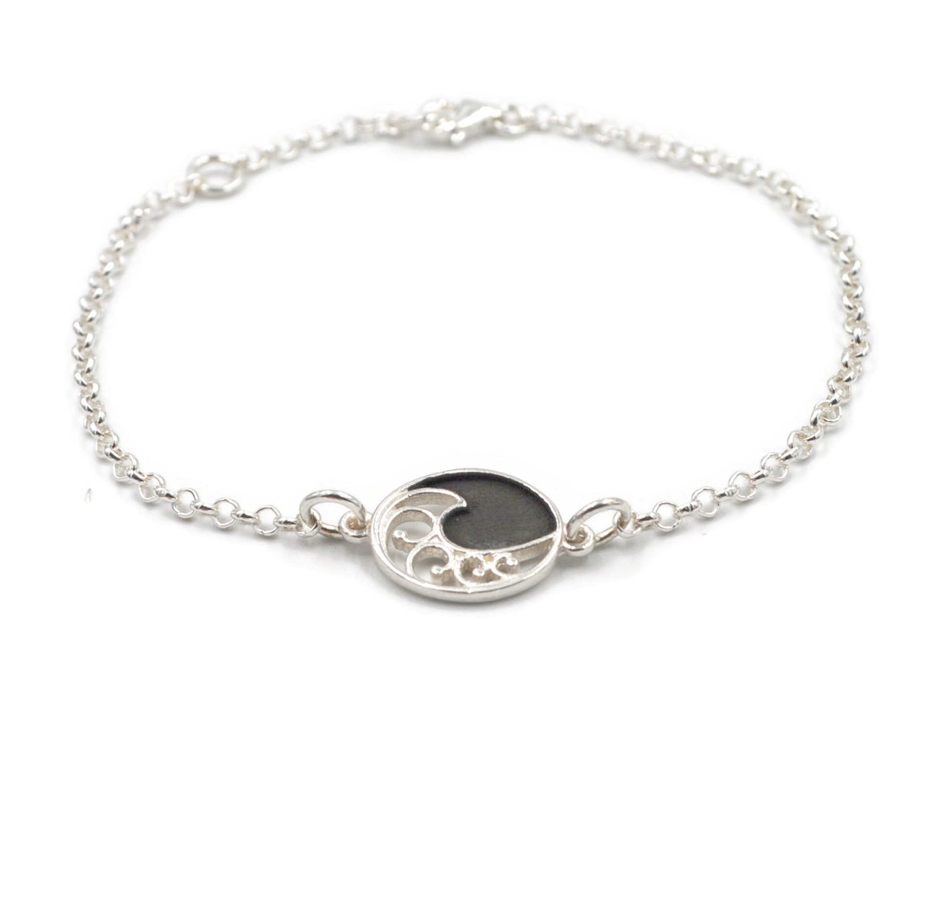 Délicat bracelet vague de la mer