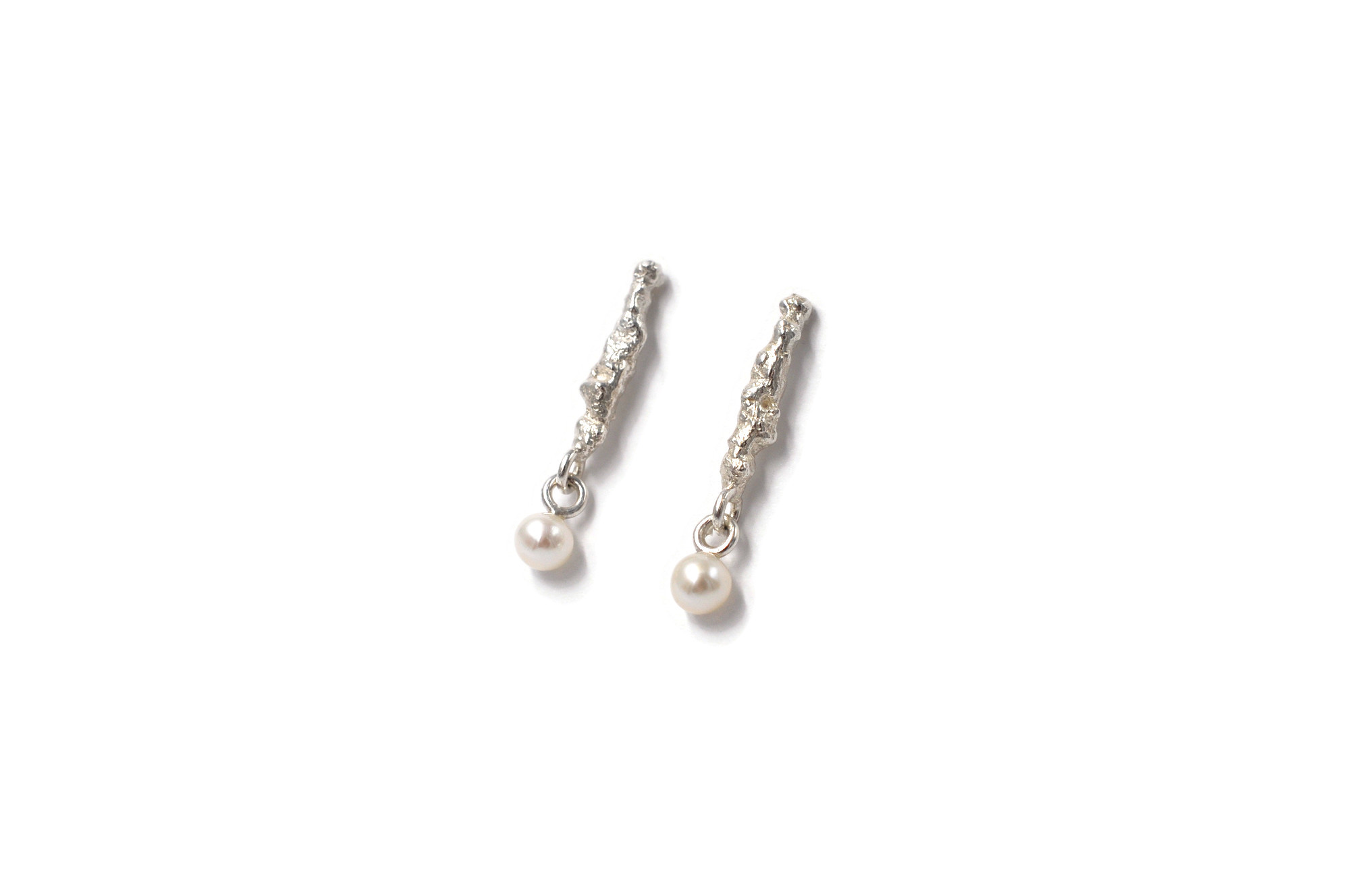 Boucles d’oreilles pépite d’argent forme de barre avec perles