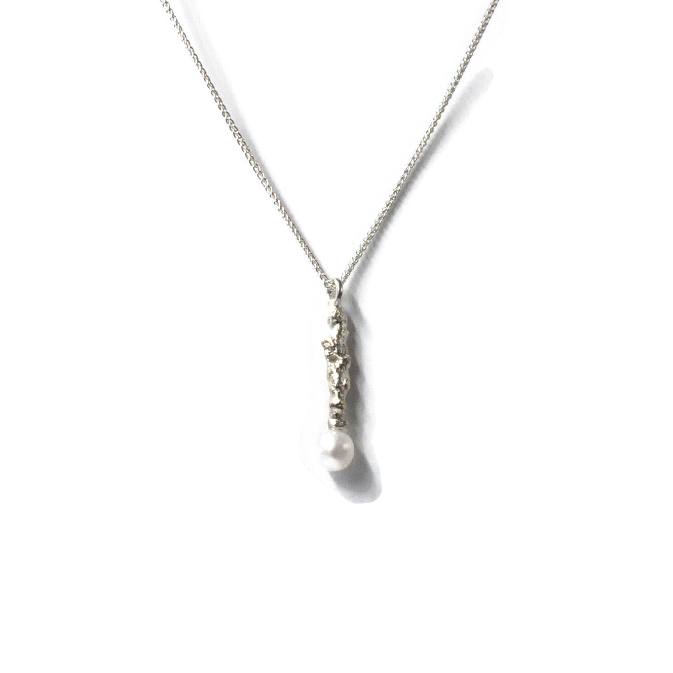 Pendentif pépite en forme de barre avec une perle