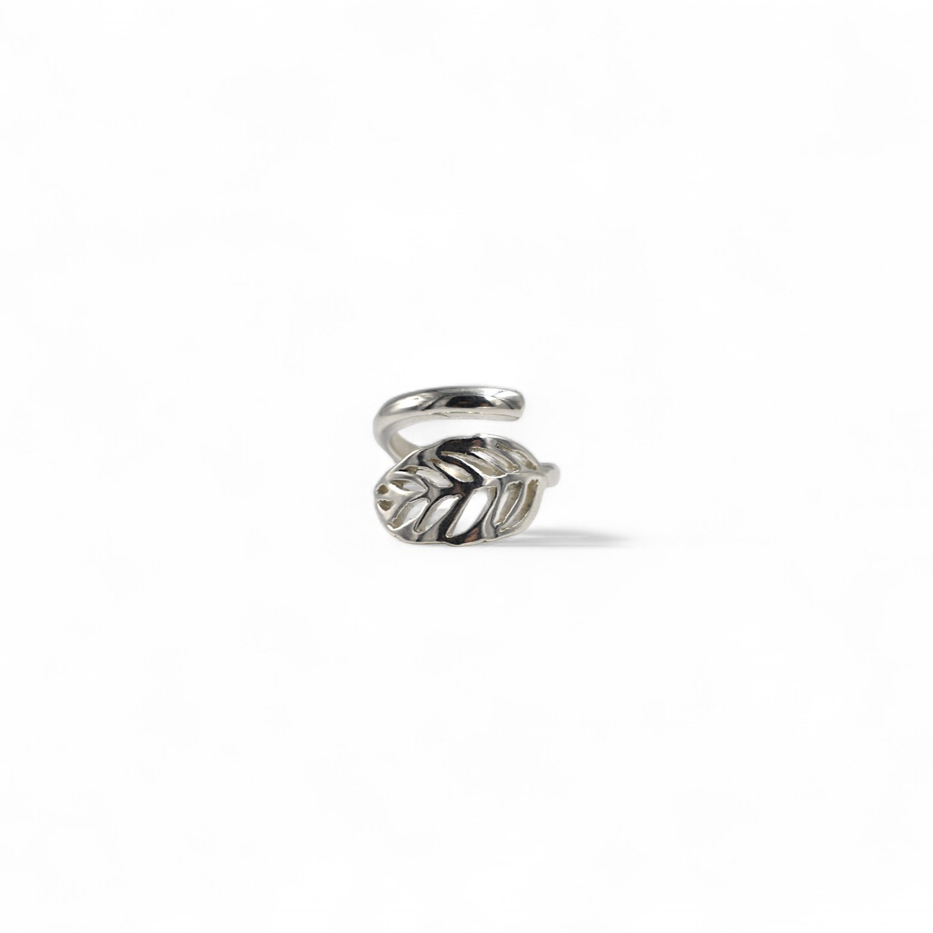 Bague «Oleaceae» en forme de feuille