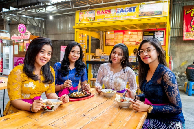 www.bakso-kaget.com News: PM Dan Menteri-Menteri Lebanon Umumkan Mundur Dari Jabatan