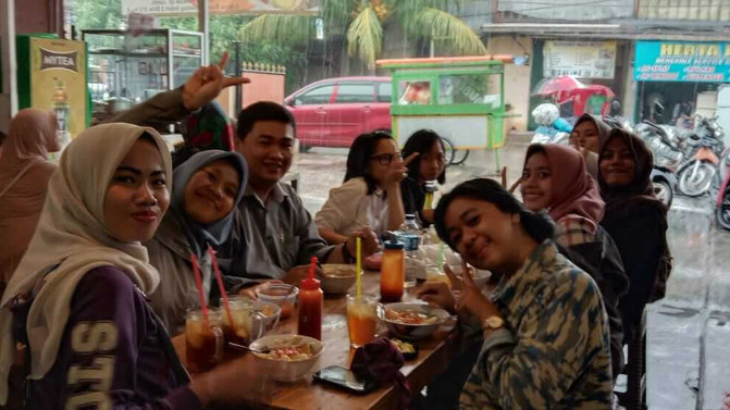 www.bakso-kaget.com News: Gadis Afghanistan Menyerang Militan Taliban Demi Balas Dendam Kematian Ort