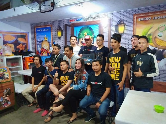 www.bakso-kaget.com News: FB dan Twitter hapus ratusan akun palsu mendorong pesan Trump
