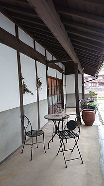納屋外.JPG