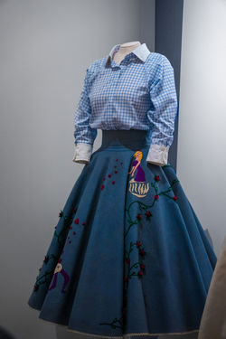 Blue Embroidered Outfit at the Queen Elizabeth II Exhibition