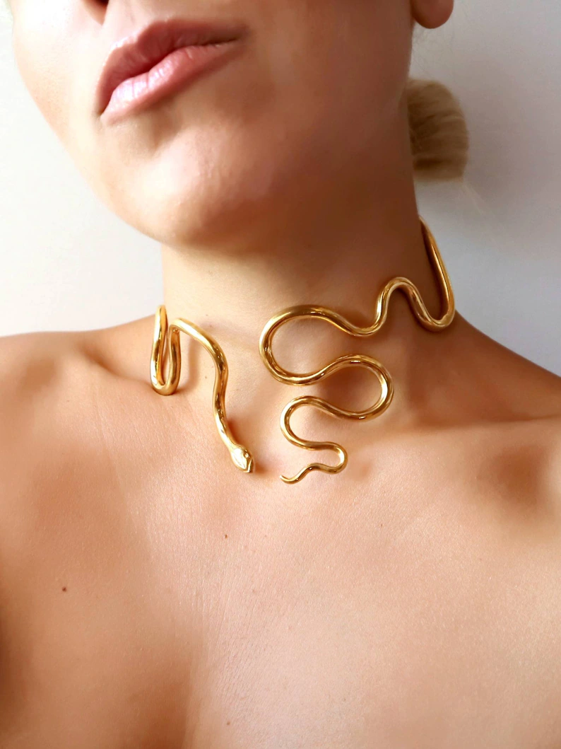 GOLD SNAKE CHOKER