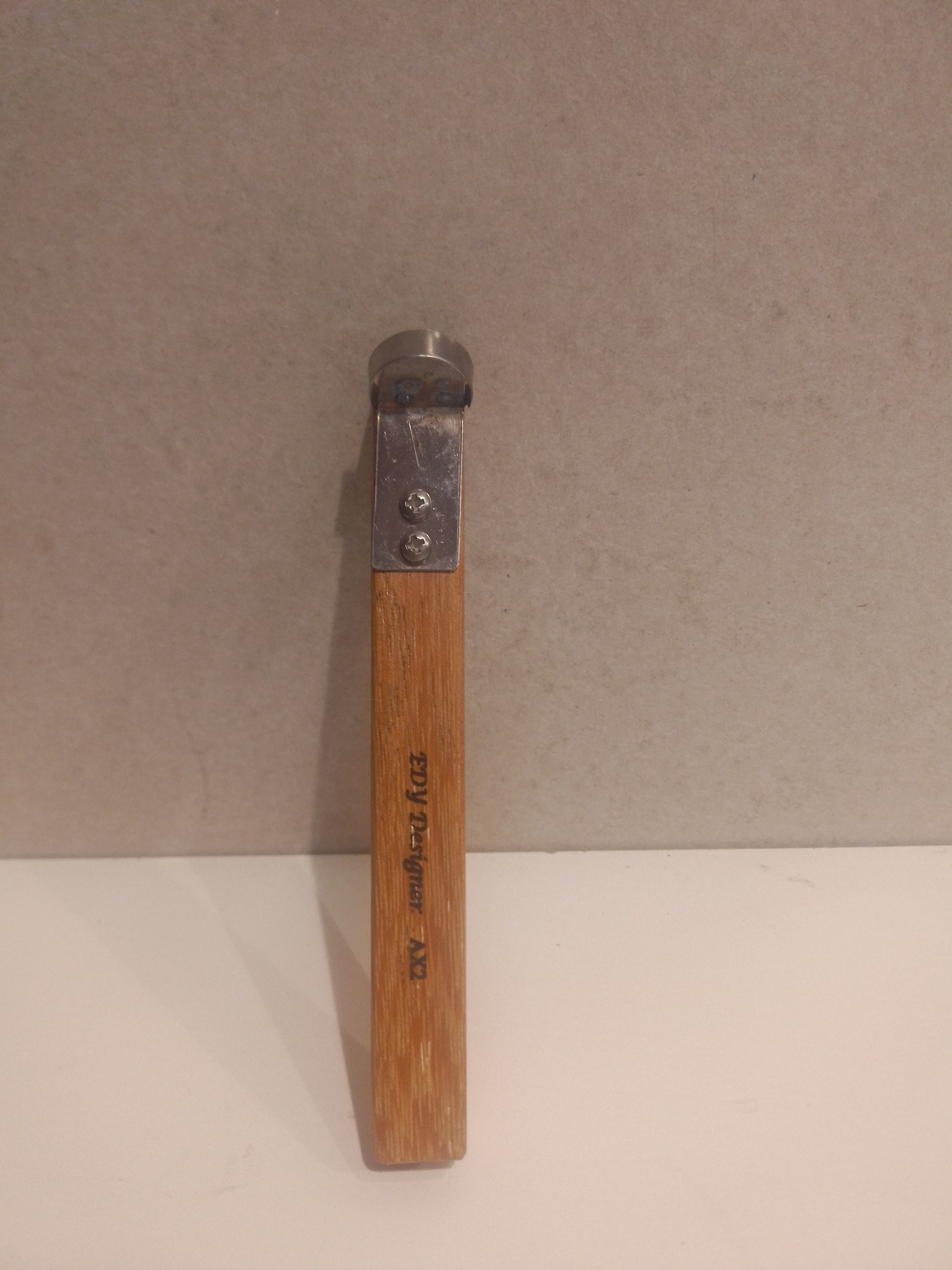 AX2  Ferramenta para Alça de Xícaras "Arco"