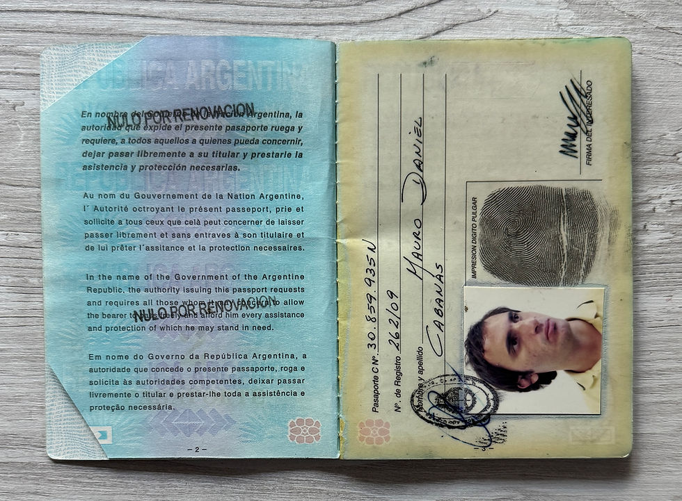 Thumbnail: Argentina 2009 passport with US border stamp
