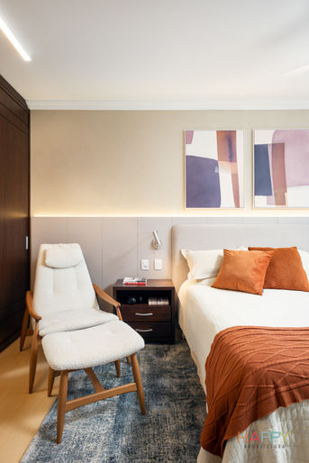 Veja a reforma de área íntima deste apartamento: escritório, quarto de casal, quarto de adolescente, canto de leiruta | Happy Arquitetura, Porto Alegre
Decoração de interiores, projeto arquitetônico, execução de obra, Rio Grande do Sul, projeto móveis, Arquiteta Letícia Barbosa, Juliane Pereira, Leandro Marques, Cemel, Balbueno tapetes, Big Office, Portobello, Padrão A, Brasil Decor, Zoco Living, Bontempo, Todeschini, Criare, Paim Cortinas, Elevato, Ladrilhart, Hytte, TC Marmoraria, ProMarmo, QualitaSul Pedras