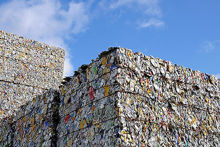 産業廃棄物の収集運搬・中間処理