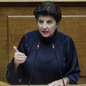 Να ακυρωθούν οι εξωπραγματικές χρεώσεις για τα ταξί που χρησιμοποιούν το πάρκινγκ 5 του αεροδρομίου Μακεδονία της Θεσσαλονίκης.  