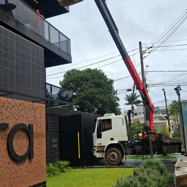 Movimentação pesada com munck para projetos industriais e corporativos.
munck irai de minas
container irai de minas