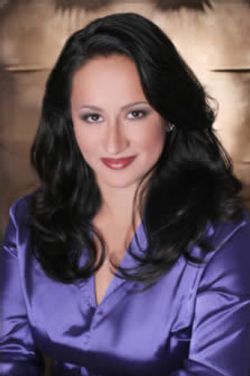 Kristin Sampson, Headshot
