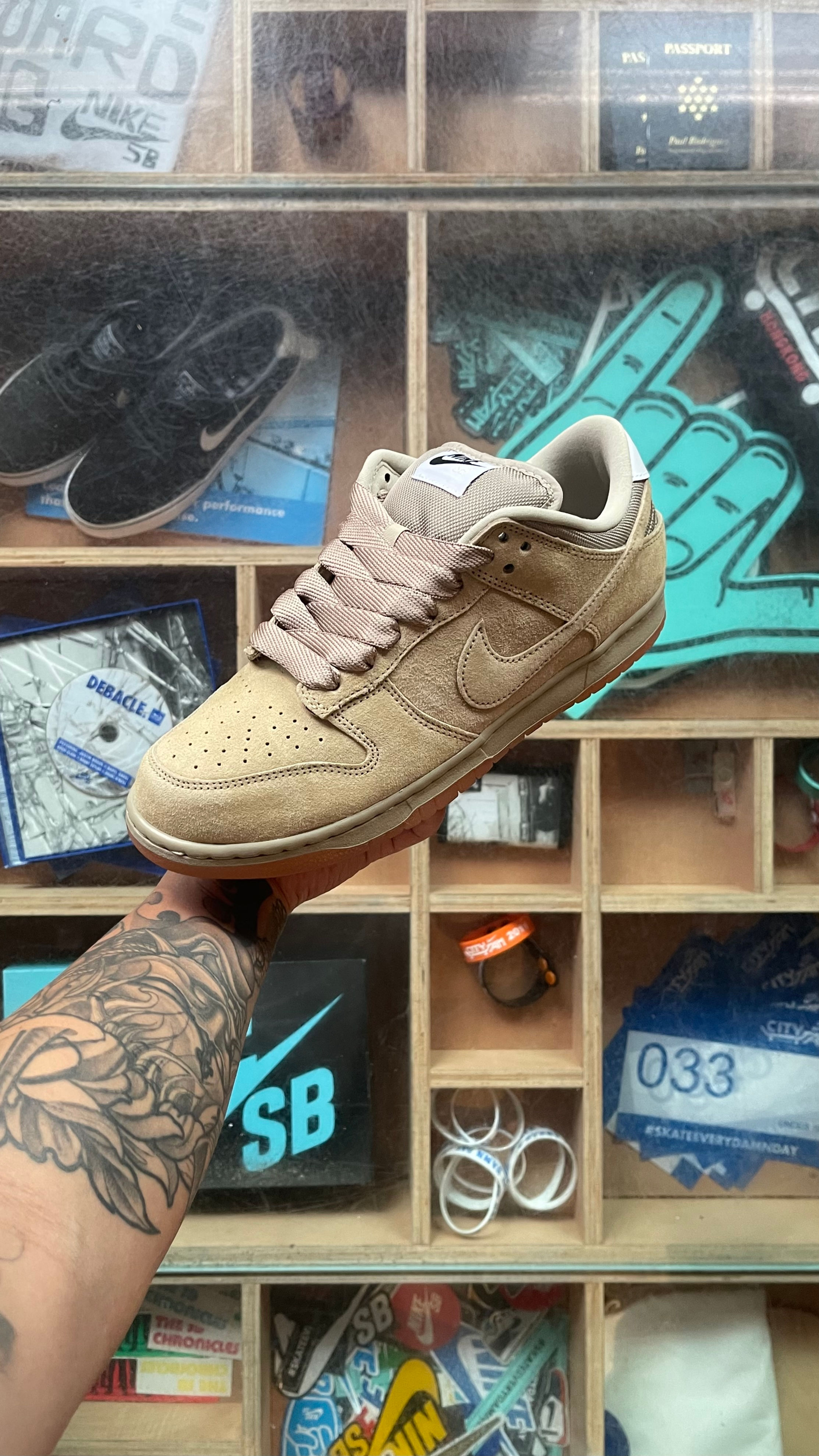 Nike SB Dunk Low Pro B “Parachute Beige”