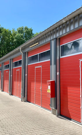 XXL-Garagen, Garagen, Lagerraum, Stellplätze, Storage, einlagern, Umbau, Tor, Boot, Wohnmobil, Wohnwagen, Seecontainer, Selfstorage, Stellplatz