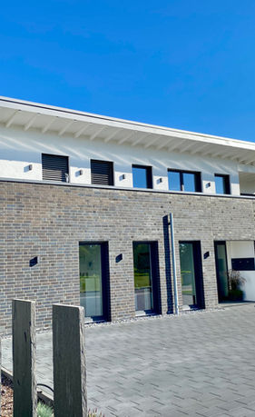 XXL-Garagen, Garagen, Lagerraum, Storage, einlagern, Umbau, Tor, Boot, Wohnmobil, Seecontainer, Selfstorage, Stellplatz