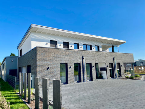 XXL-Garagen, Garagen, Lagerraum, Storage, einlagern, Umbau, Tor, Boot, Wohnmobil, Seecontainer, Selfstorage, Stellplatz