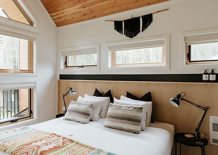 Copy+of+Nectar+Yoga+Deluxe+Cottage+Interior+Vancouver+British+Columbia+Canada+06_2023+_Rob