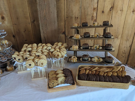pie pops dessert table.jpg