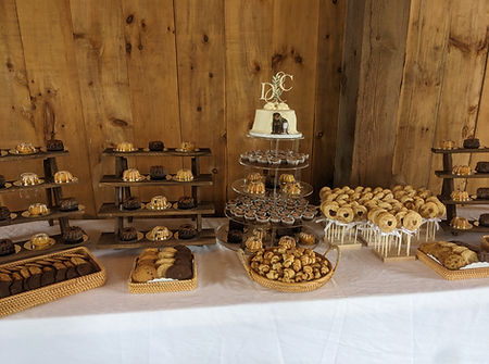 wedding dessert table.jpg