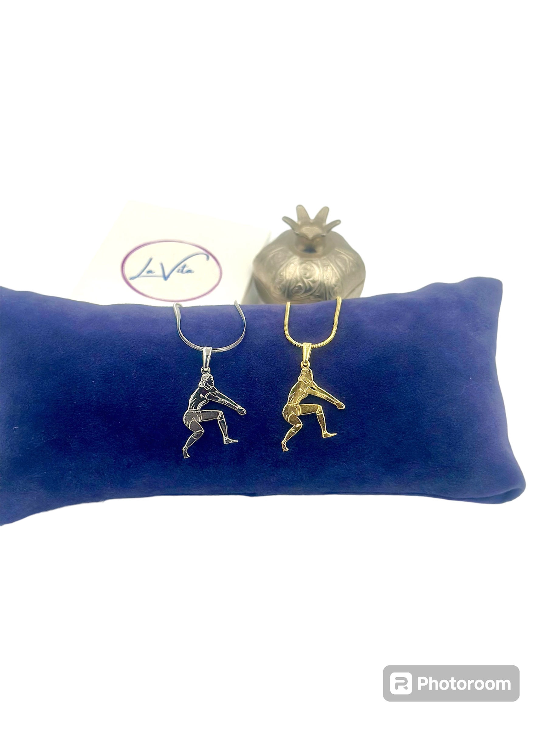 Voleybolcu manşet figürlü çelik kolye