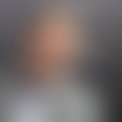 Aaron Paul Runs Back to Salute Fans Missed During Meet & Greet Event