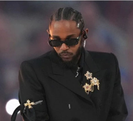 Kendrick Lamar’s New Single ‘We Cry Together’ Sparks R. Kelly Debate