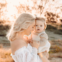 motherhood-photoshoot-mother-daughter-hugging-beach-sunrise-gold-coast-family-photoshoot