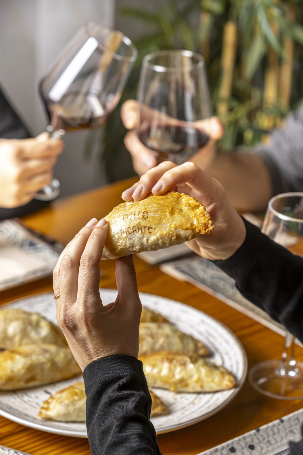 Scène de partage et de dégustation du shooting Espagne