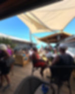 Foto: la terraza de Onno´s Bar.