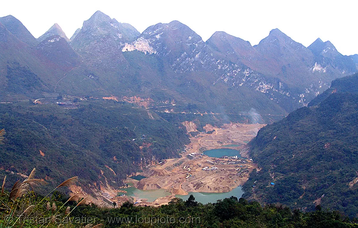 mine de terres rare au vietnam