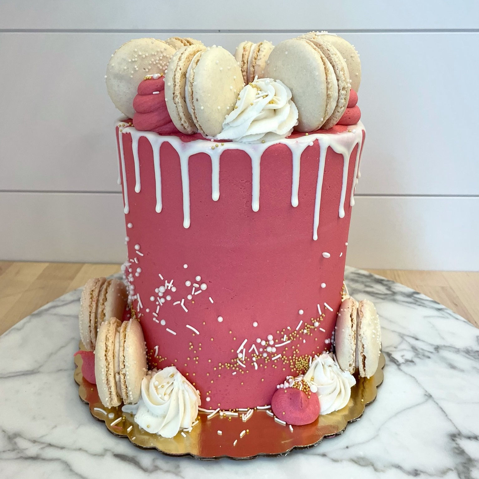 Macaron Drip Cake