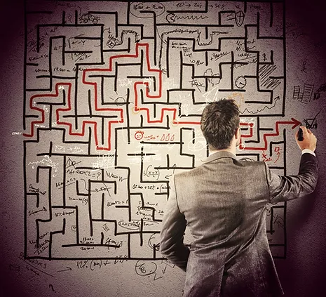Image montrant des experts travaillant avec une entreprise pour mettre en place un plan de gestion de crise efficace. Notre service de mise en place d'un plan de gestion de crise permet aux entreprises de se préparer aux situations de crise, d'anticiper les risques économiques, environnementaux et les cybermenaces, et de limiter les dommages en cas d'attaques. Nous travaillons en étroite collaboration avec nos clients pour comprendre leurs besoins et leurs contraintes, et élaborer des plans de gestion de crise sur mesure qui répondent à leurs attentes.
