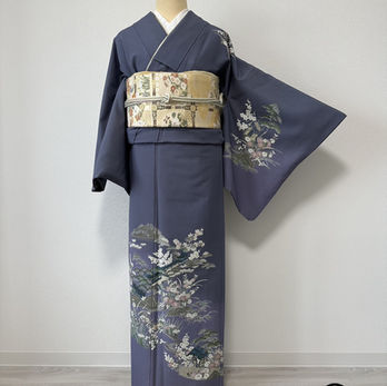 薄藍色の訪問着