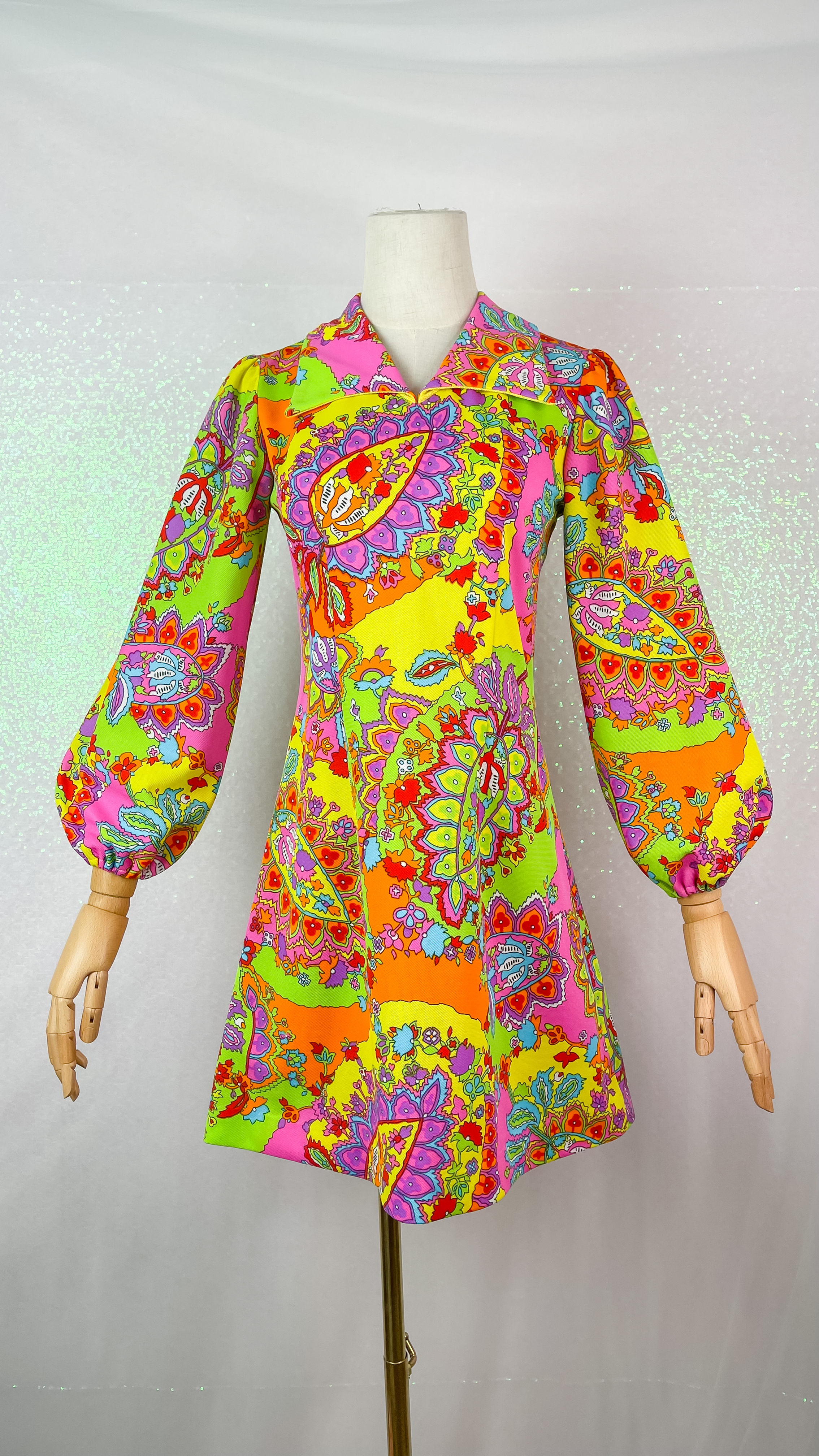 1960’s-70’s Psychedelic Poet Collar Balloon Sleeve Mini Dress