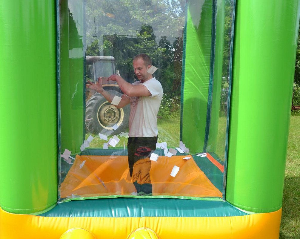 Cash Box élményjáték bérlés rendezvényre, felfújható élményjáték kölcsönzés Dreams & Games.