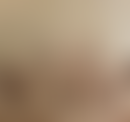 Thuis achter tralies