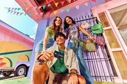 tropicogreenlightcardGL126_Day03_10A_ThriftShopping_TeensStandingOutsideOfStore_12286_WEB.