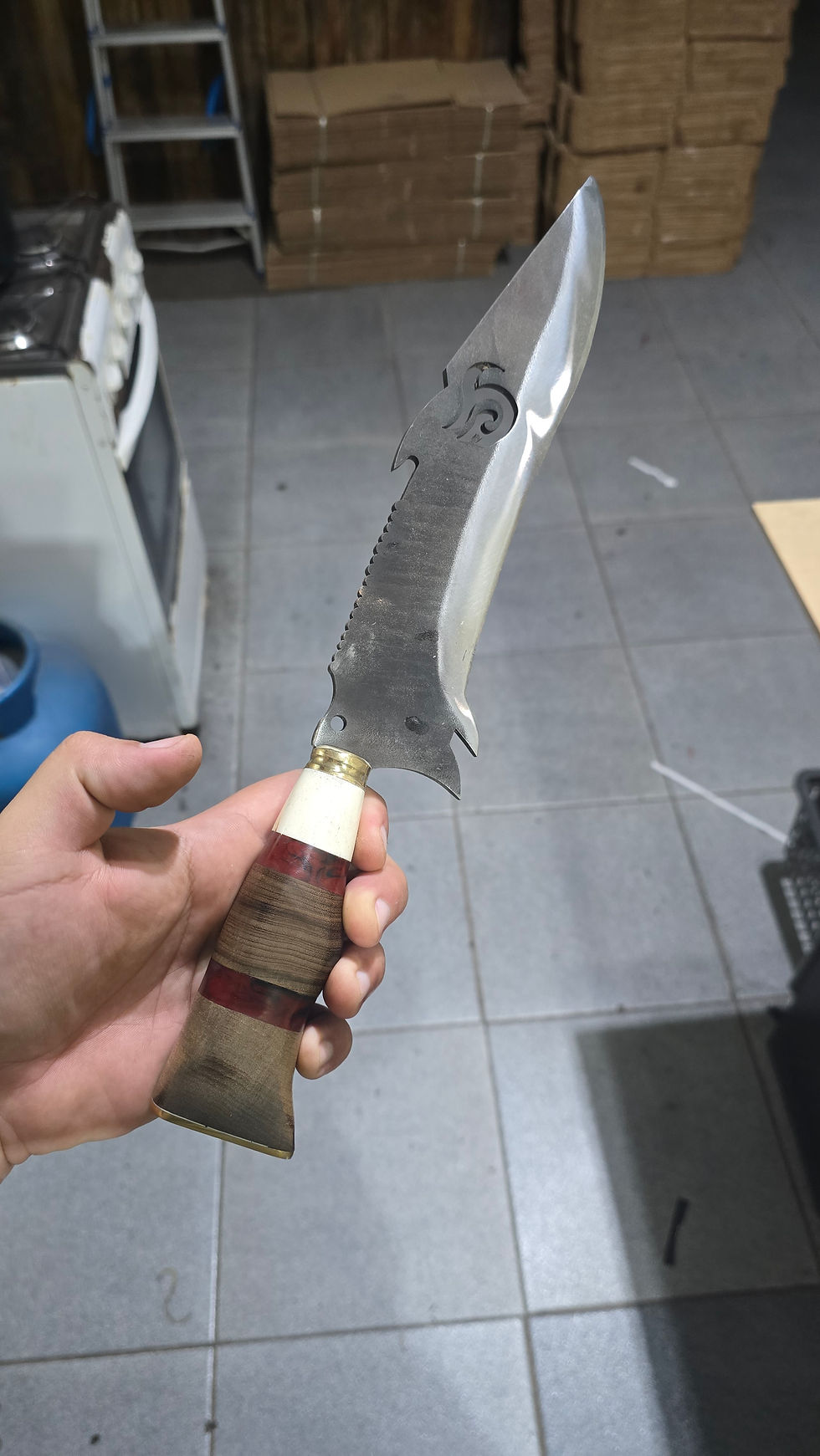 Faca Majestade Dourada