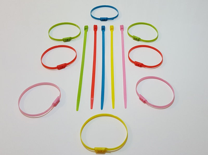 Küçük resim: Renkli Cırt Kelepçe (Softplay)