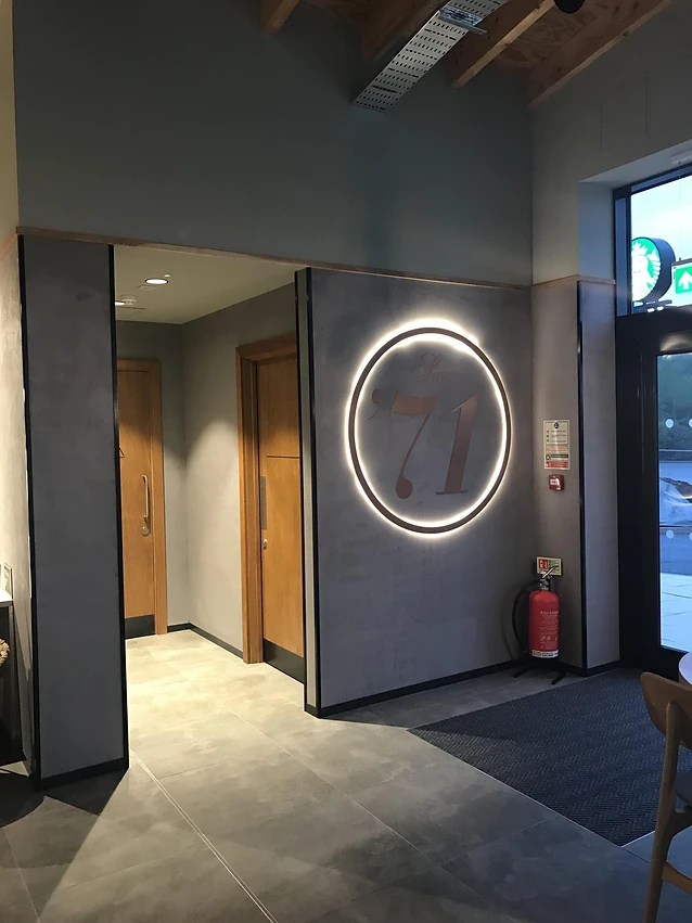 23 5 Degrees Ltd Starbucks Bradford Drive Thru Store