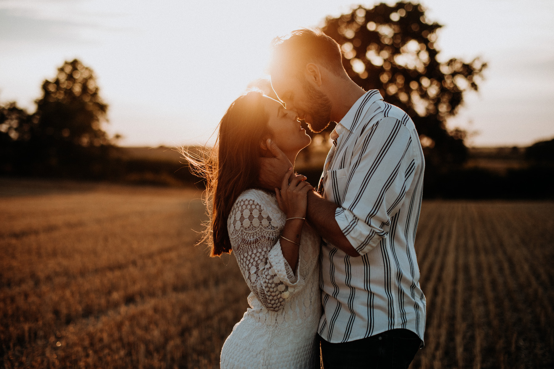 Engagementshoot im Abendlicht