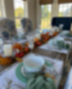 Beautiful Modern Farmhouse Thanksgiving Table Setting