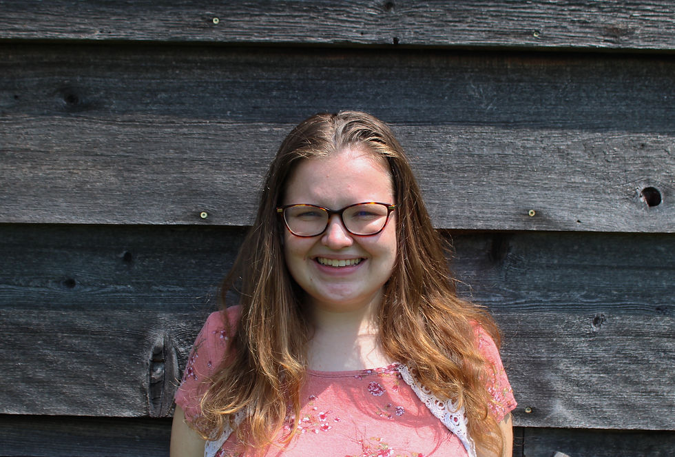 Madison Causey: Media Intern (Pasante de Medios)